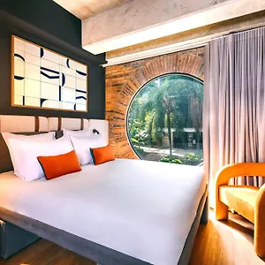 Hotel Tribe, Medellin